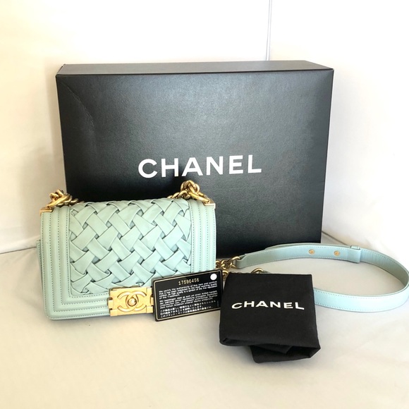 CHANEL Limited Edition Small Chateau Boy Bag - Picture 3 of 8